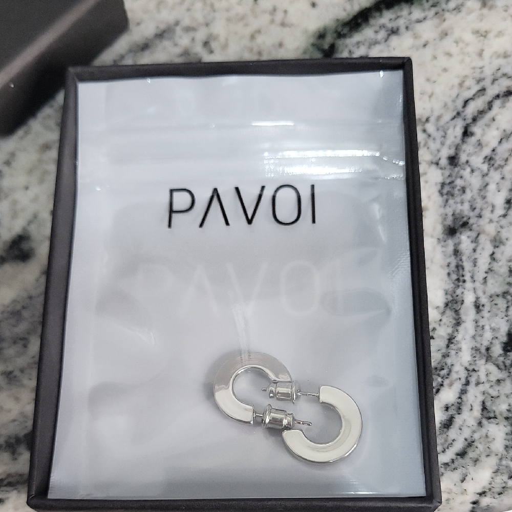 PAVOI Silver Hoop Earrings